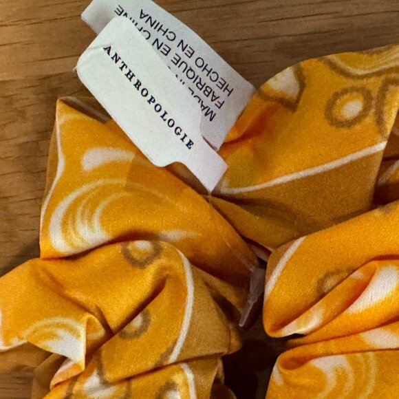 ANTHROPOLOGIE Charmed Hair Scarf Scrunchie, Dark Yellow Abstract Paisley - Picture 7 of 9